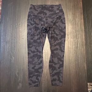 Nike Universa Leggings Black Camo Size Large